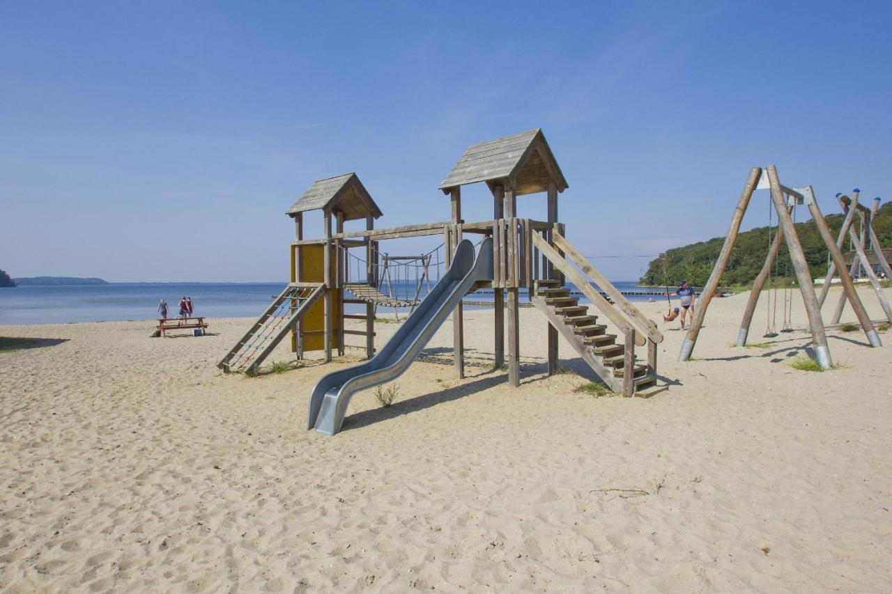 Ferienresidenz Zwei Bodden Fewo2-8 - Balkon, Sauna, Kamin Lietzow 外观 照片