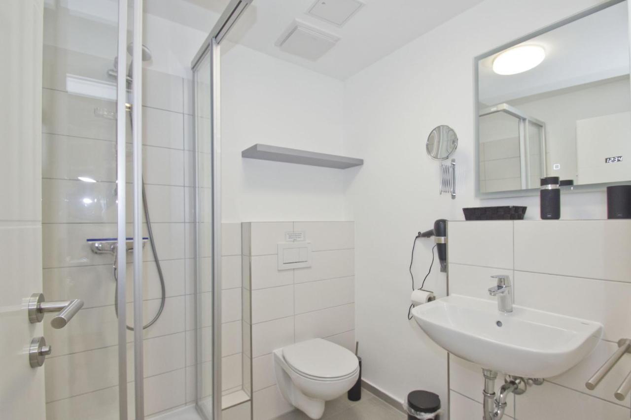 Ferienresidenz Zwei Bodden Fewo2-8 - Balkon, Sauna, Kamin Lietzow 客房 照片